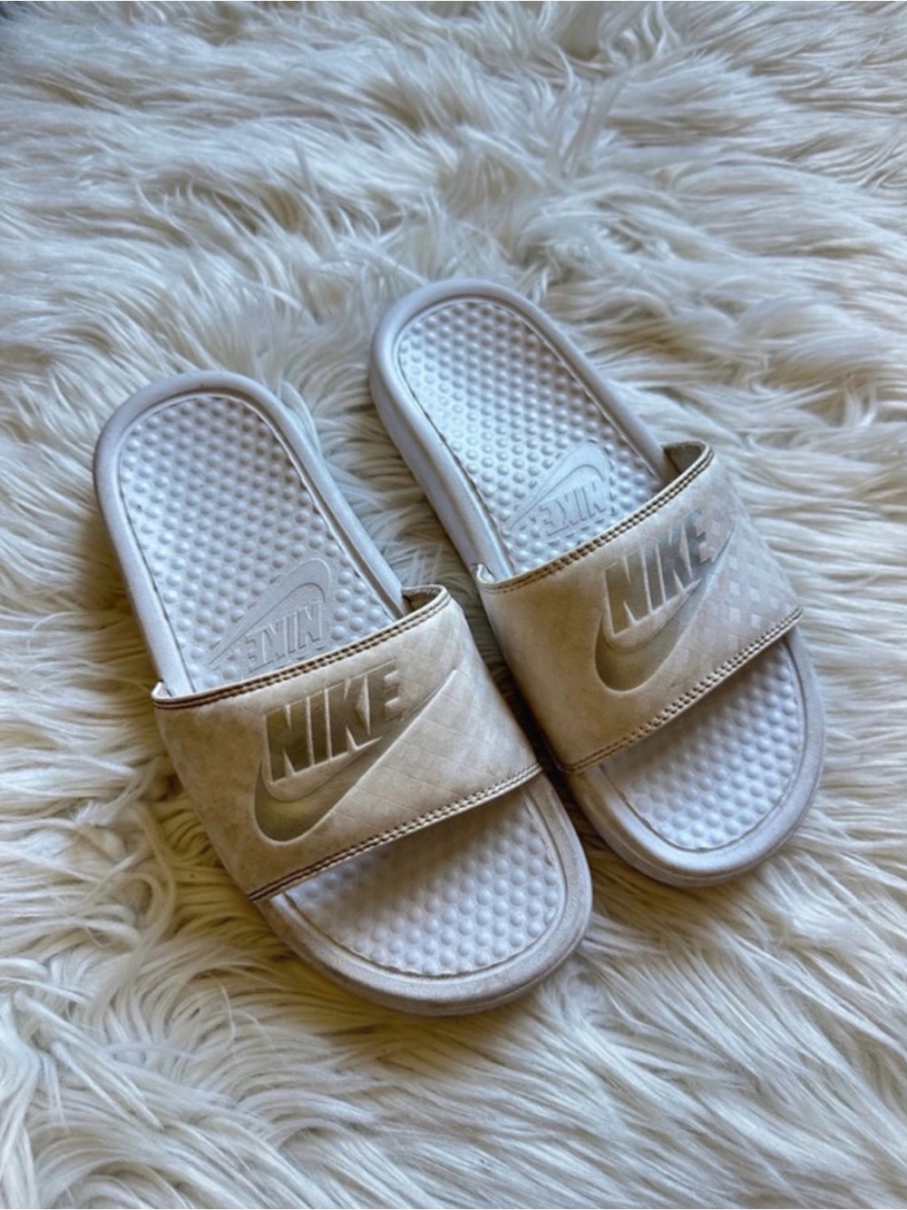Nike cushion slides